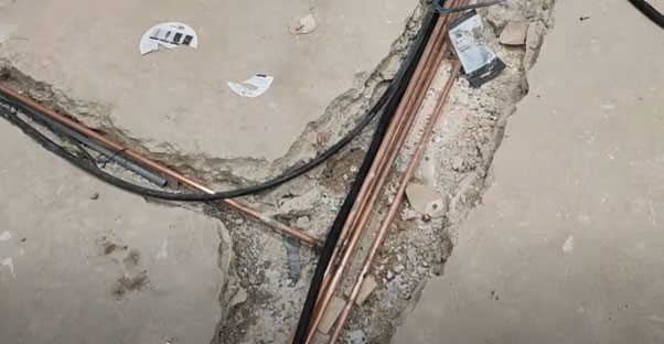 Hot and cold water piper with no insulation and protection